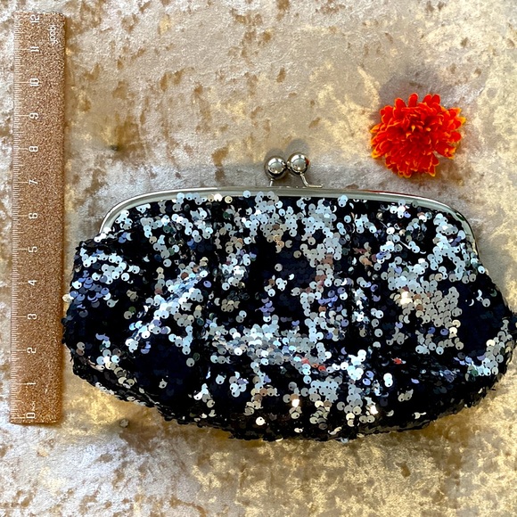 Mossimo sequin clutch. Silver and black sequins all over. Kiss lock closure. - Picture 3 of 5